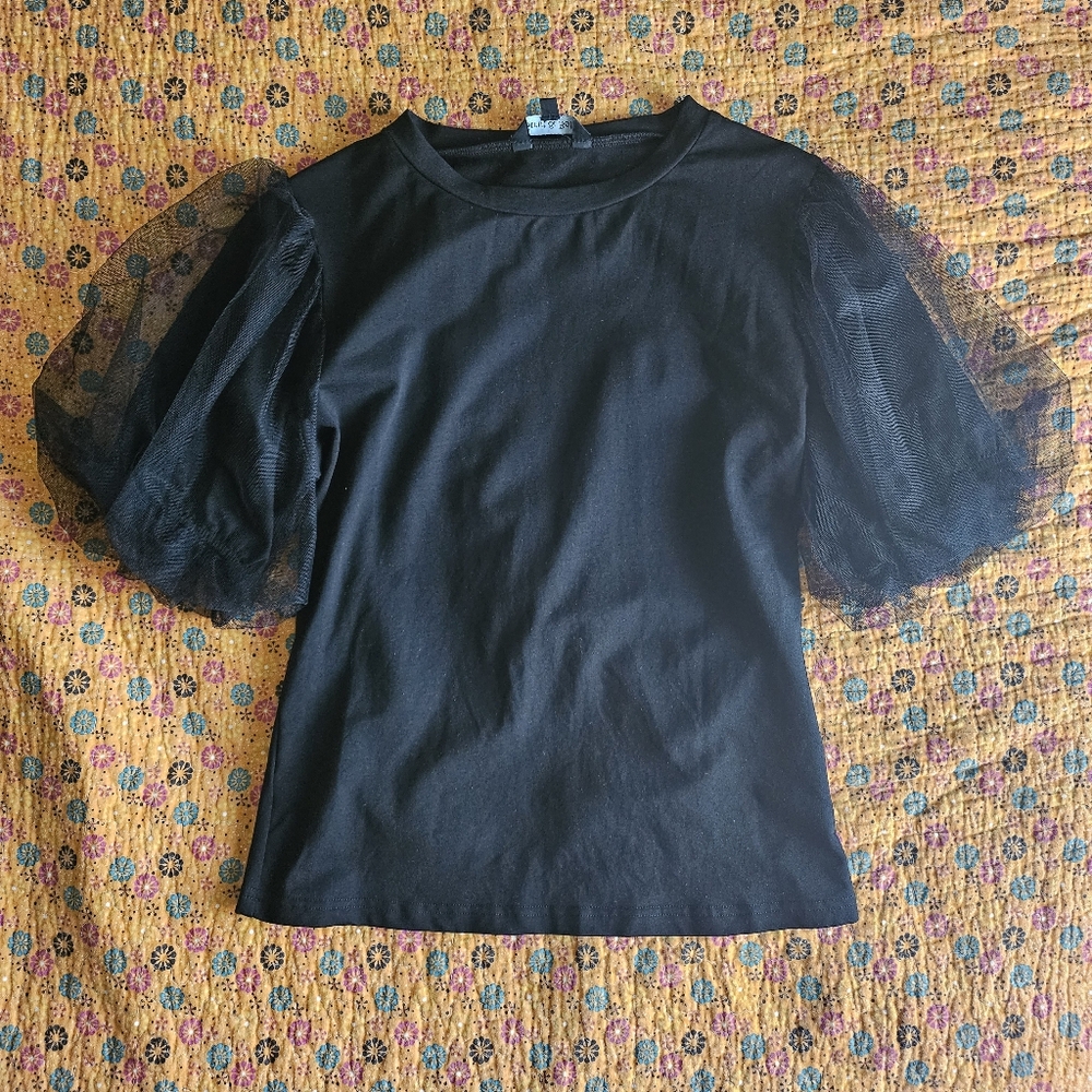 Strut & Bolt Black Elegant Puff Sleeve Top S